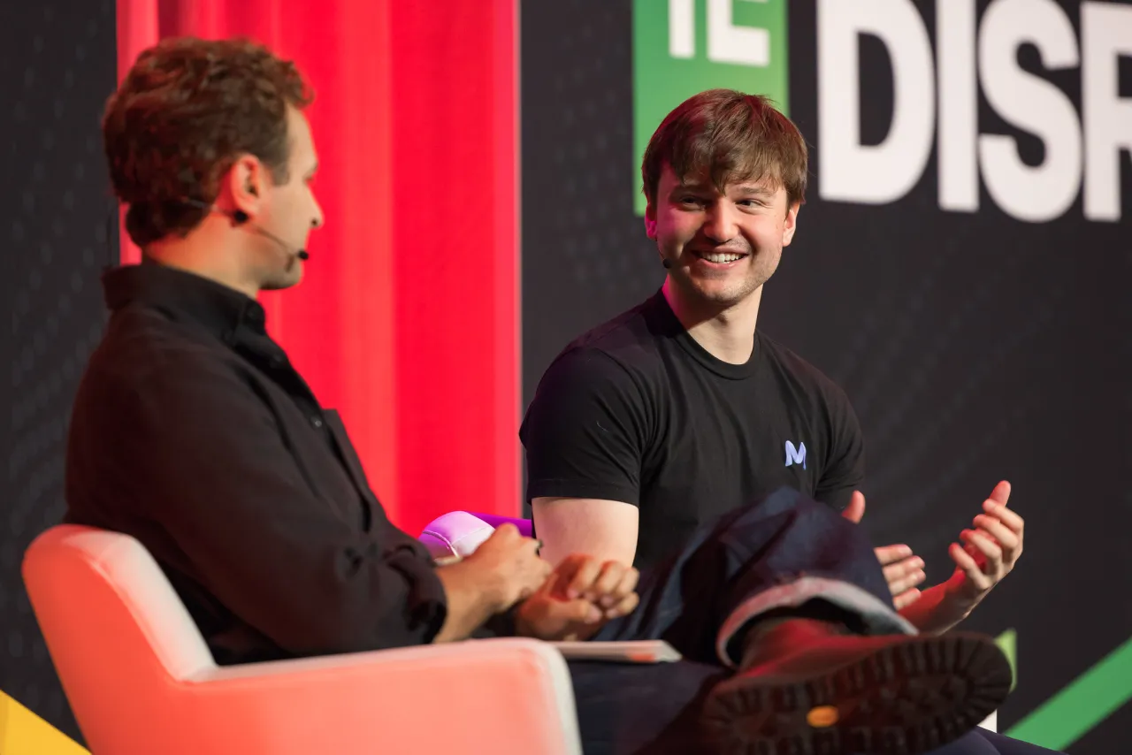 “거짓말쟁이 챗GPT는 잊어라” AI 변호사, 이제 진짜 법정에 설 수 있을까?