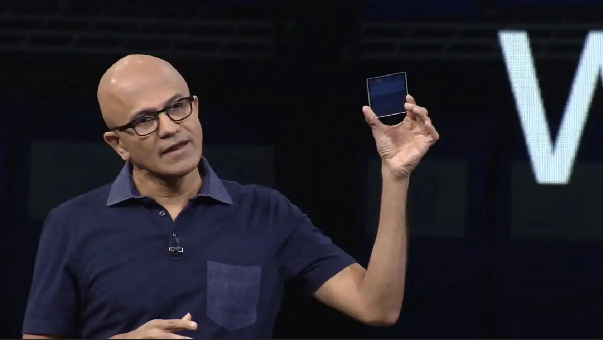 마이크로소프트의 ‘유리 저장’ 혁명 – 손자에게 물려줄 가족사진, 1만 년 보관하는 기술