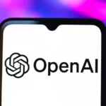 아이폰의 시대는 끝났다? OpenAI가 준비하는 ‘앱 없는’ AI 폰의 정체